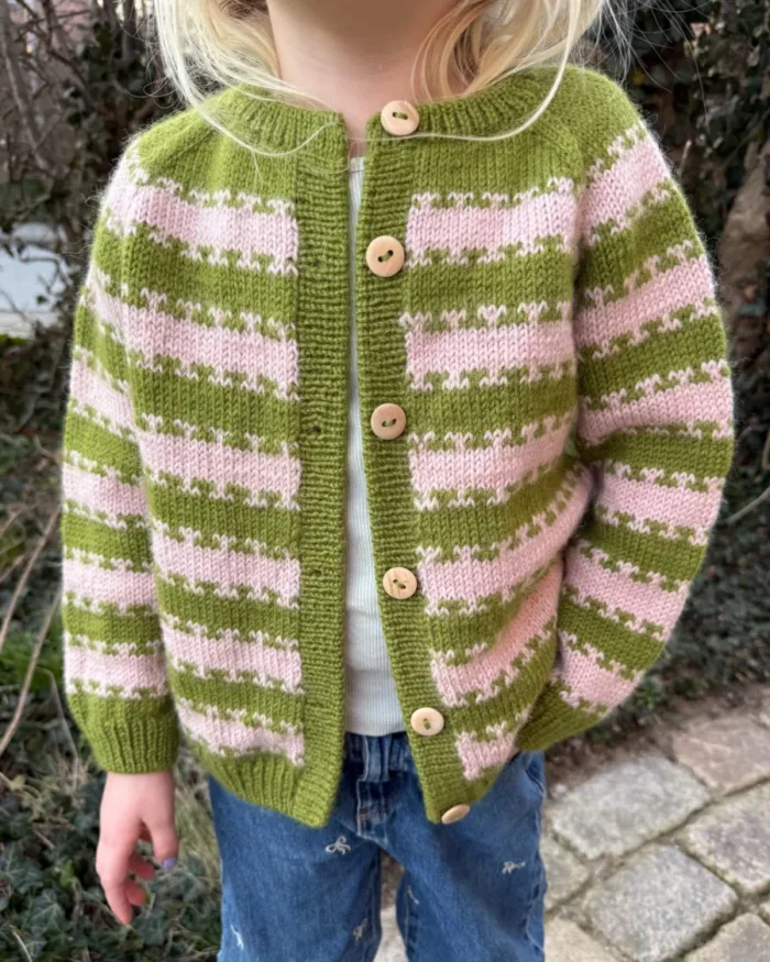 PETITE KNIT uppskrift | Key Cardigan Junior (á ensku)