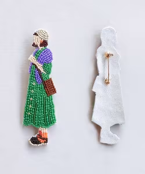 Odekake | BARMNÆLA | TÖSKUMERKI með perluútsaumi | Museum / Safnaferð - Image 2